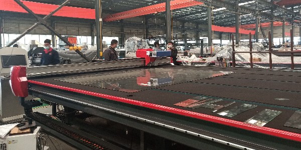 《超薄玻璃切割機》國家標準審查會、兩項玻璃裝備行業標準啟動會召開